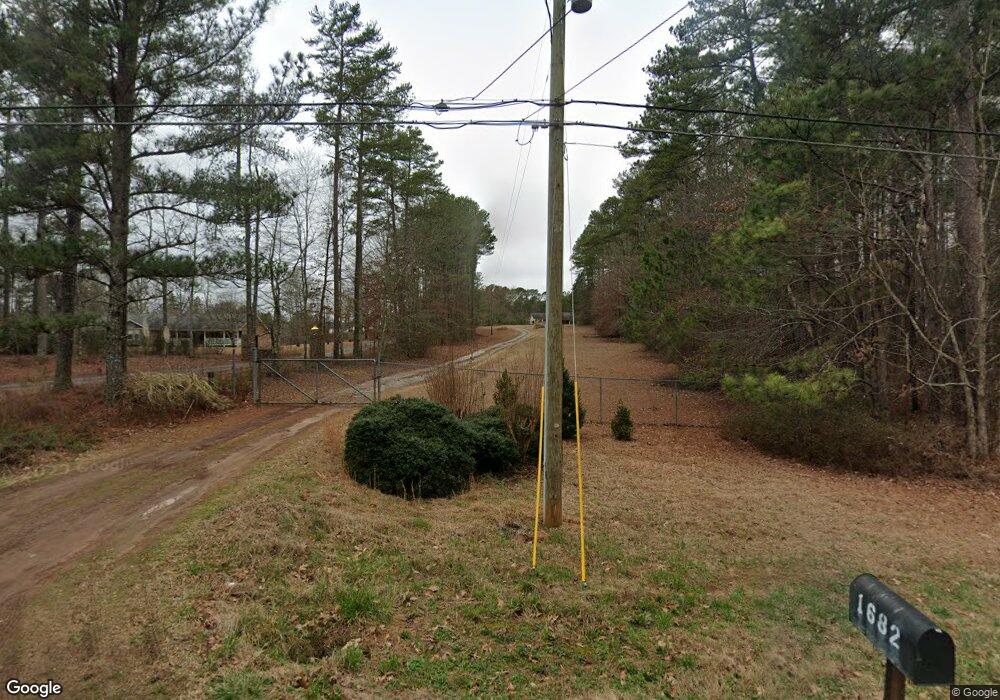 1720 Minix Rd, Sharpsburg, GA 30277 - photo 1