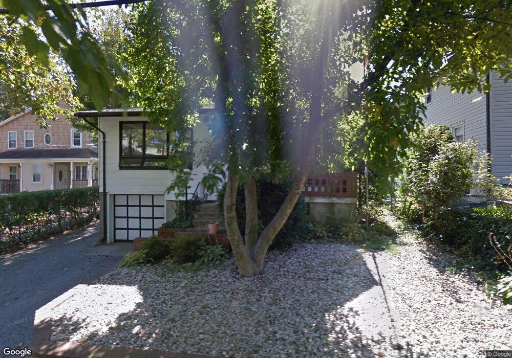 7 Forest Ln, Great Neck, NY 11024 - photo 1