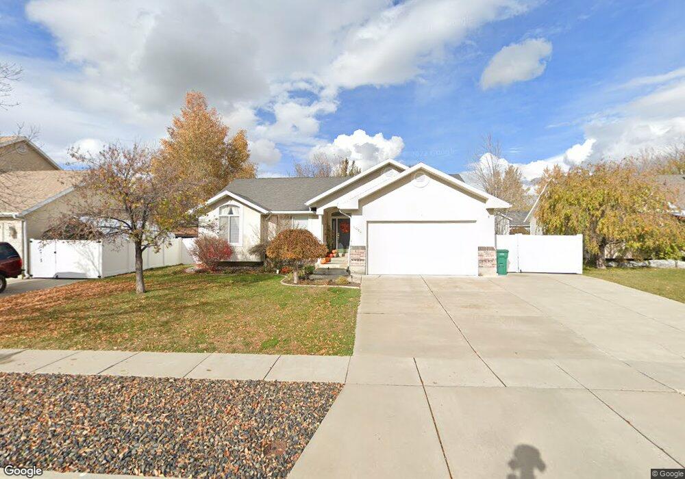 1056 W 400 S, Layton, UT 84041 - photo 1