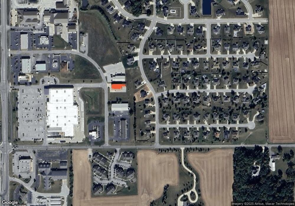 2080 Fieldcrest Dr, Bluffton, IN 46714 - photo 1