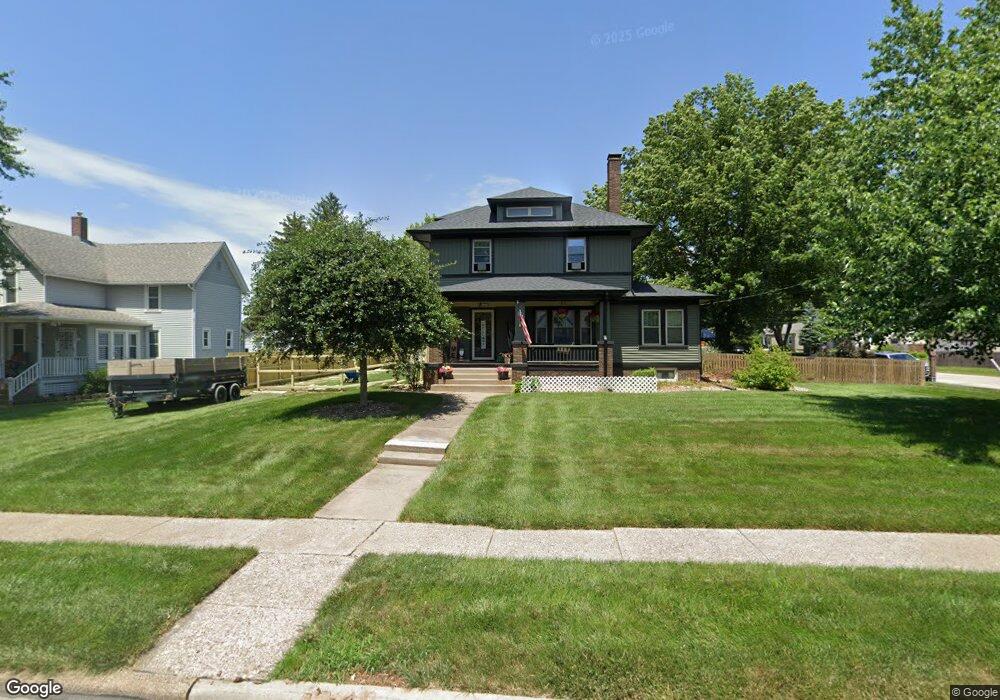 2228 Elm St, Davenport, IA 52803 - photo 1