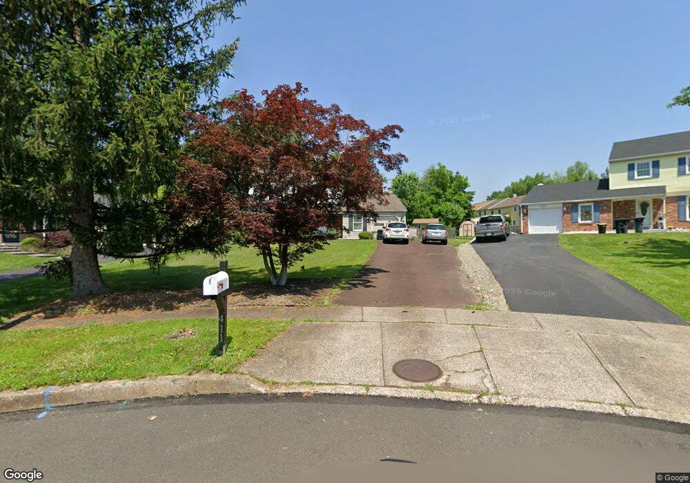 411 Grenoble Dr, Sellersville, PA 18960 - photo 1