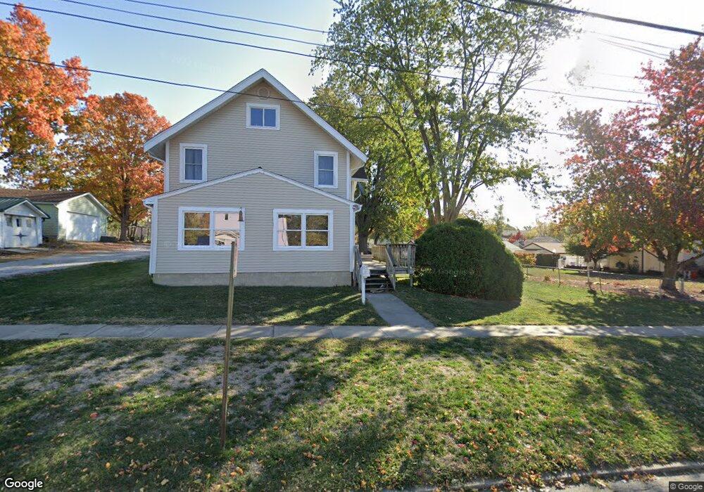 414 1st St S, Newton, IA 50208 - photo 1