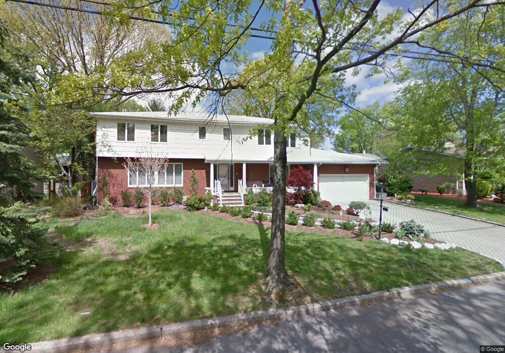 11 Connor Dr, Englewood Cliffs, NJ 07632 - photo 1