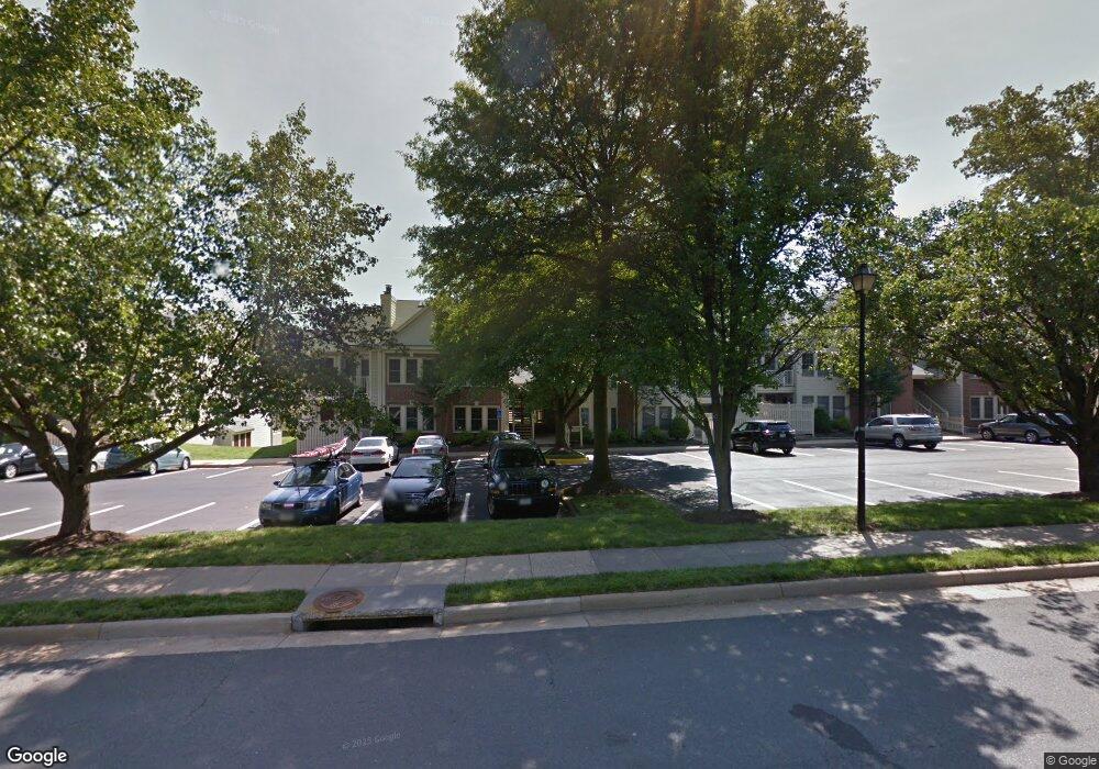 12008 Ridge Knoll Dr unit 508A, Fairfax, VA 22033 - photo 1