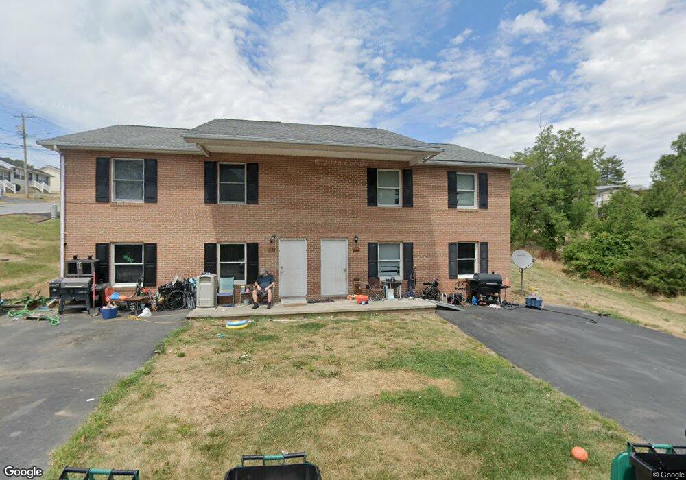 623 Thompson St, Strasburg, VA 22657 - photo 1