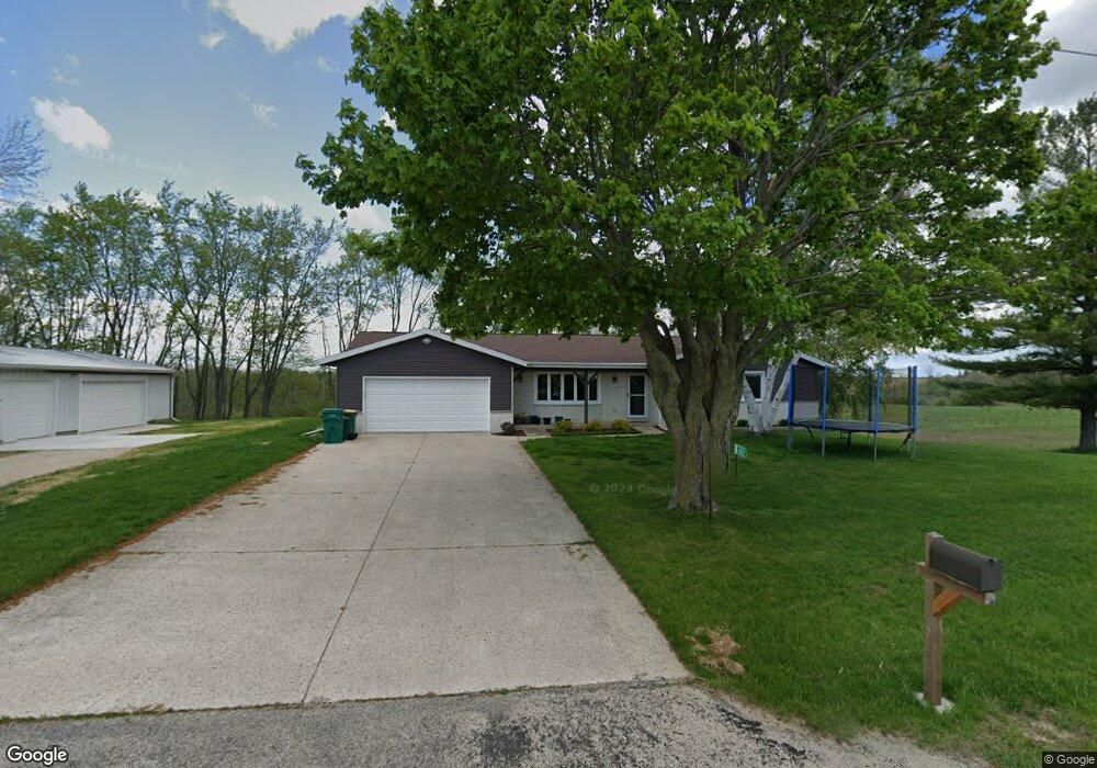 4782 Badger Rd, Kewaskum, WI 53040 - photo 1