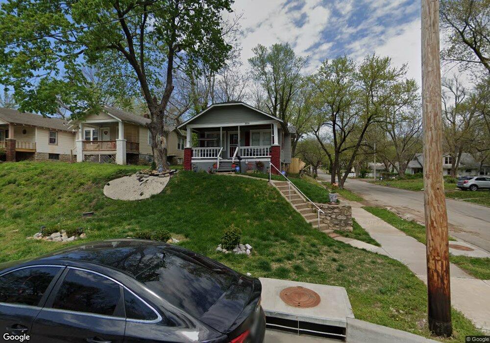 3016 E 69th St, Kansas City, MO 64132 - photo 1
