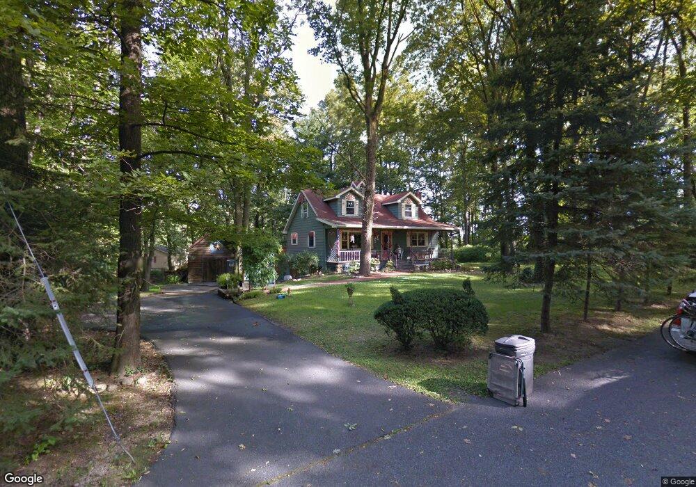 689 Brenton Ct, Easton, PA 18040 - photo 1