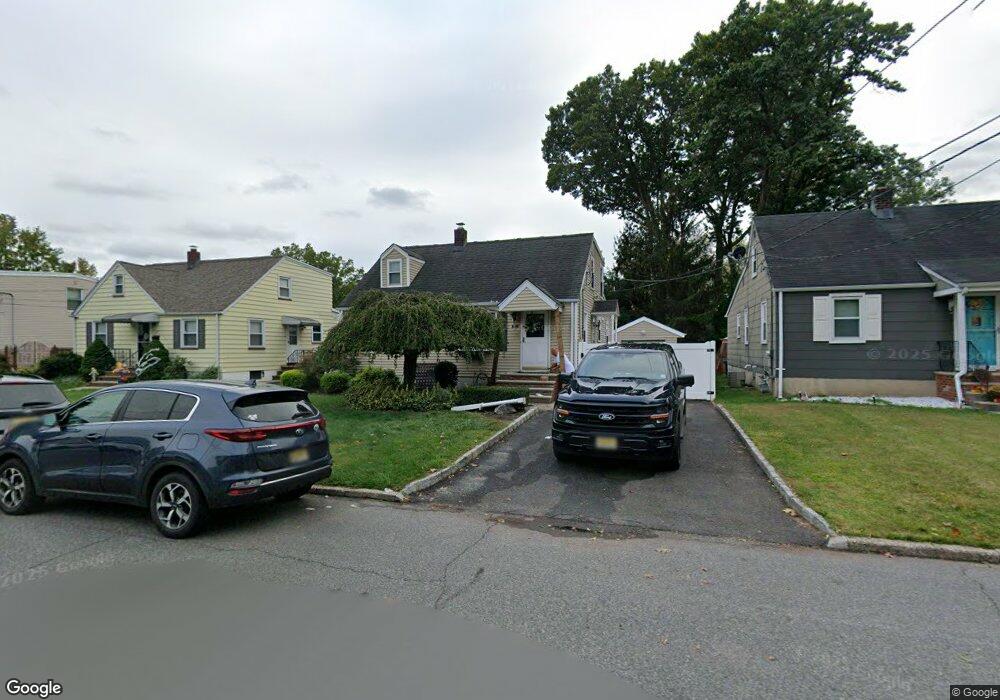 1158 Mayfair Dr, Rahway, NJ 07065 - photo 1