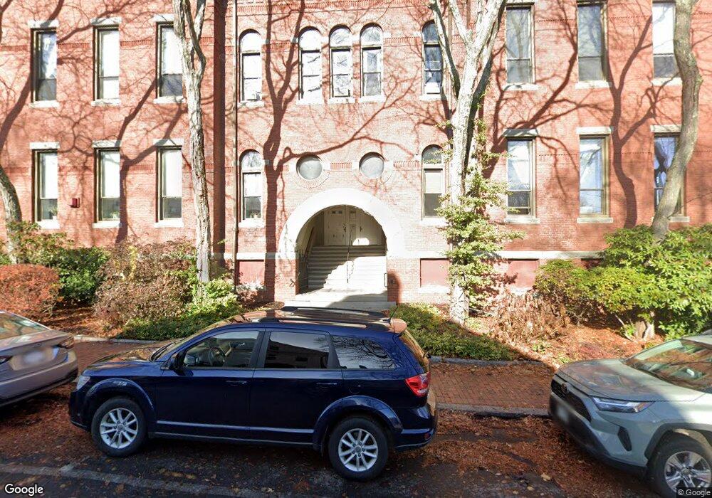 609 State St unit 4, Portsmouth, NH 03801 - photo 1