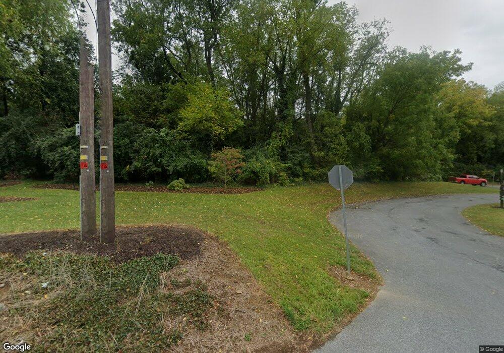 576 Valley Rd, Lancaster, PA 17601 - photo 1