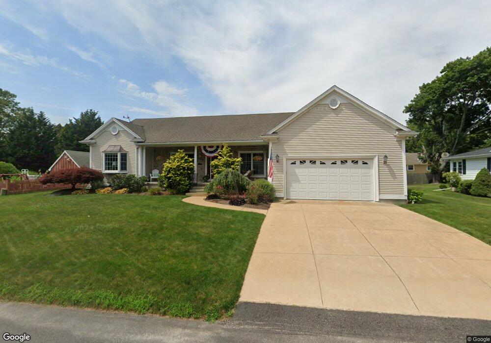 31 Terrace Dr, Bristol, RI 02809 - photo 1