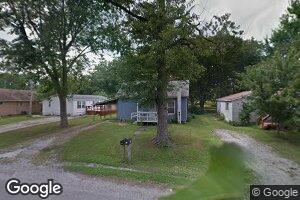 133 S Locust St, Tamaroa, IL 62888