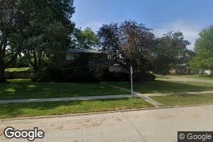 1527 Oakcrest Ave, Iowa City, IA 52246