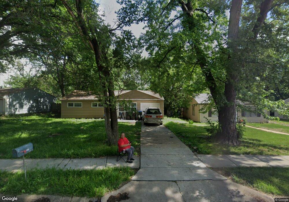537 SE 36th St, Topeka, KS 66605 - photo 1
