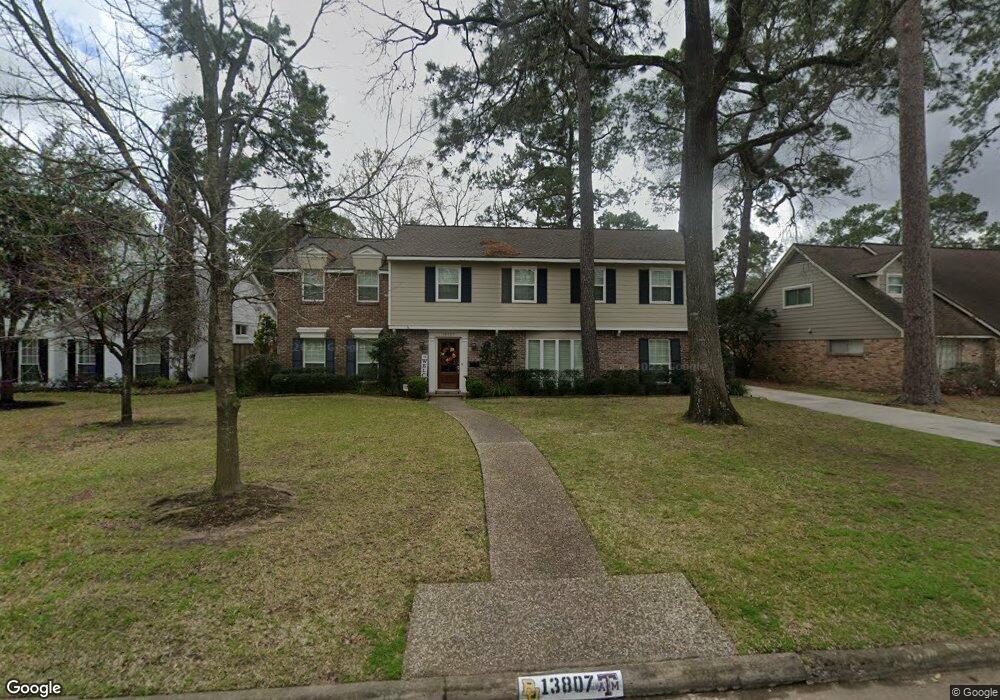 13807 Woodthorpe Ln, Houston, TX 77079 - photo 1