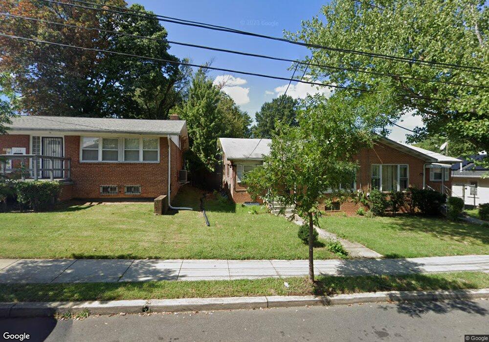 116 Division Ave NE, Washington, DC 20019 - photo 1