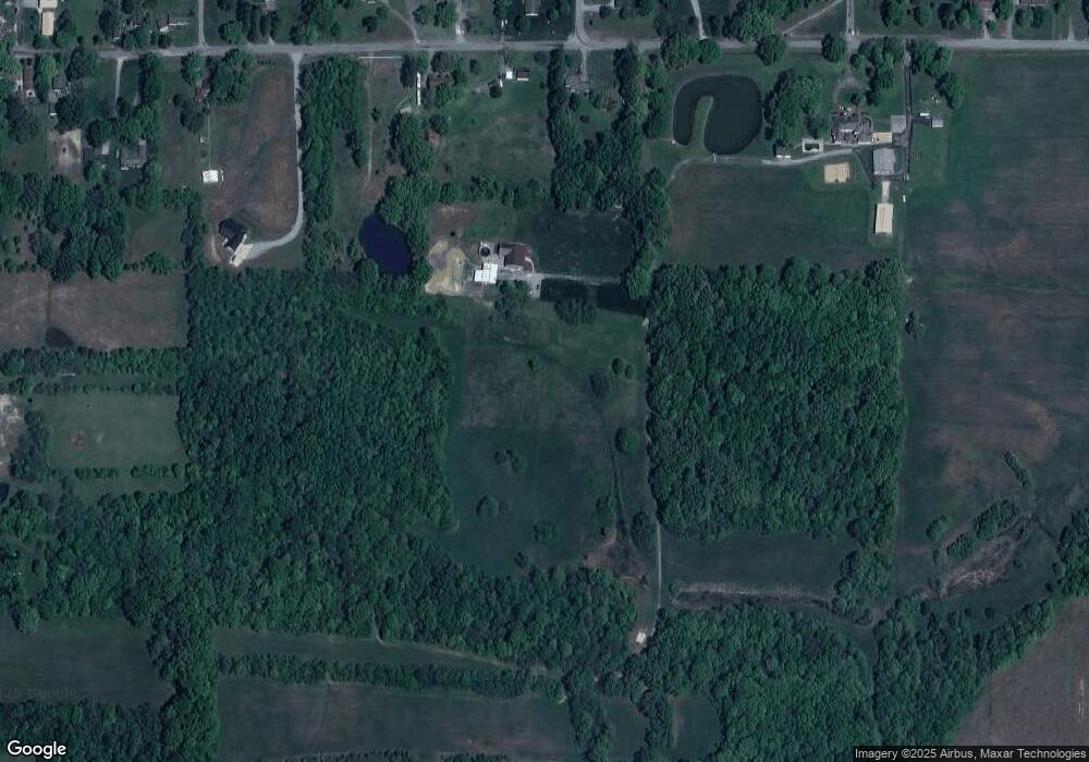 808 Beggs St, Harrisburg, IL 62946 - photo 1