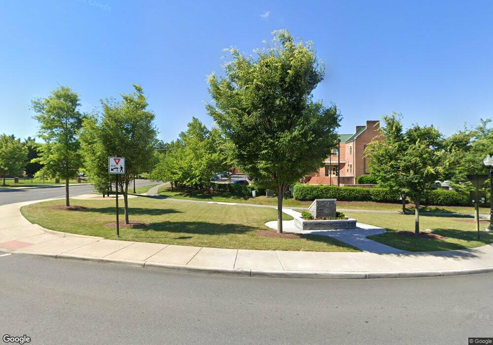 228 E Piccadilly St, Winchester, VA 22601 - photo 1