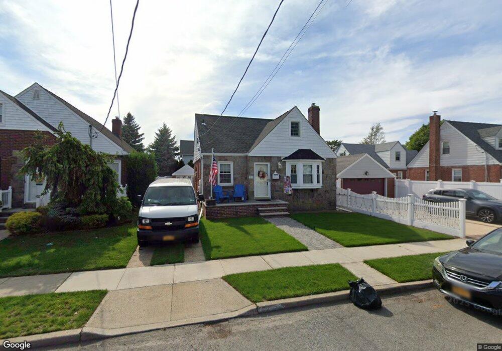 27 Euston Rd S, West Hempstead, NY 11552 - photo 1