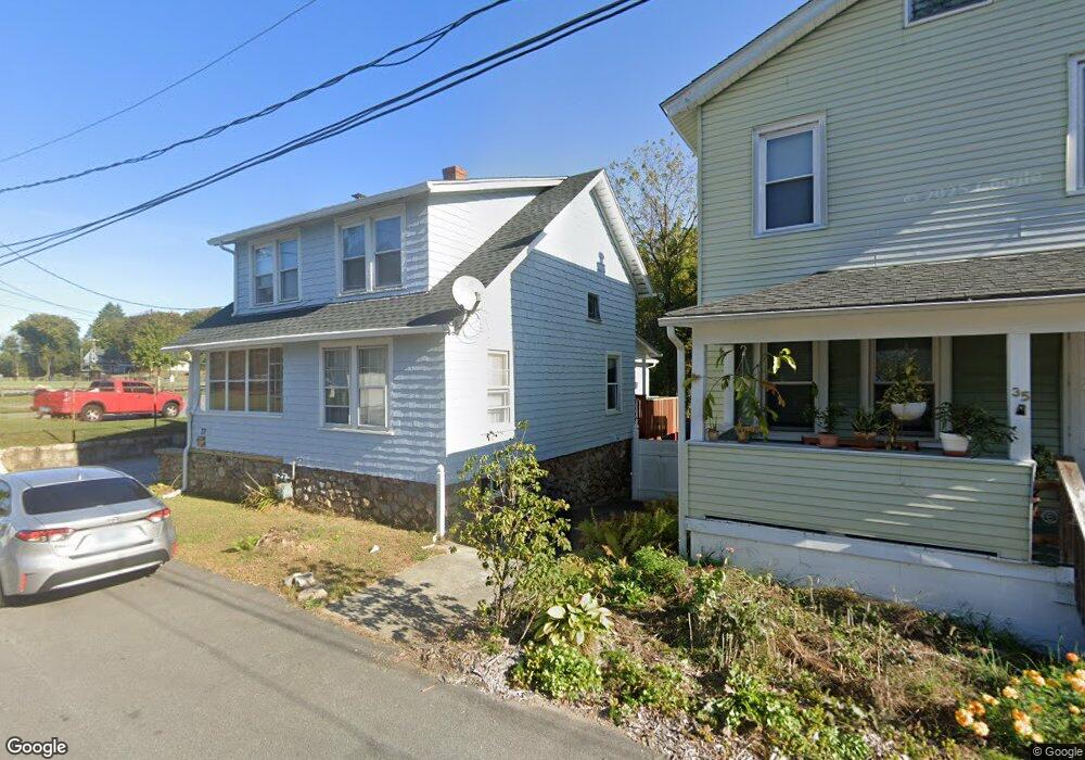 37 Cape Ann Ct, New London, CT 06320 - photo 1