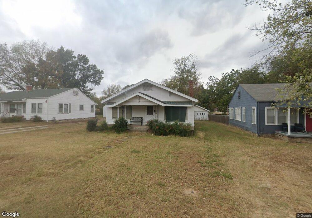906 N Morton Ave, Okmulgee, OK 74447 - photo 1