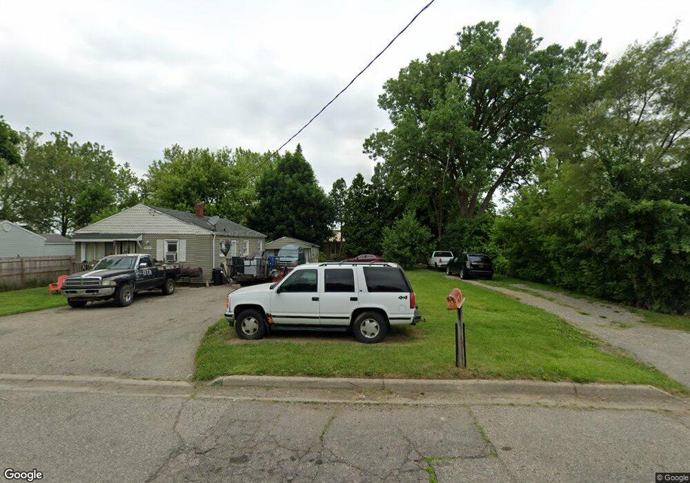 1038 W Kurtz Ave, Flint, MI 48505 - photo 1