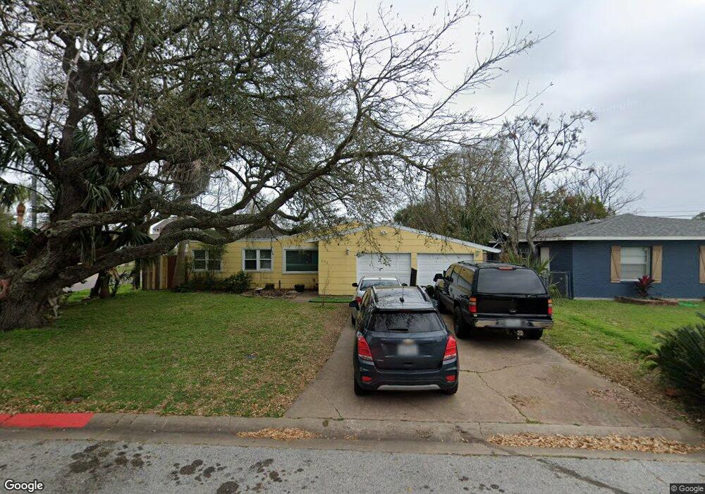 101 Tarpon Ave, Galveston, TX 77550 - photo 1