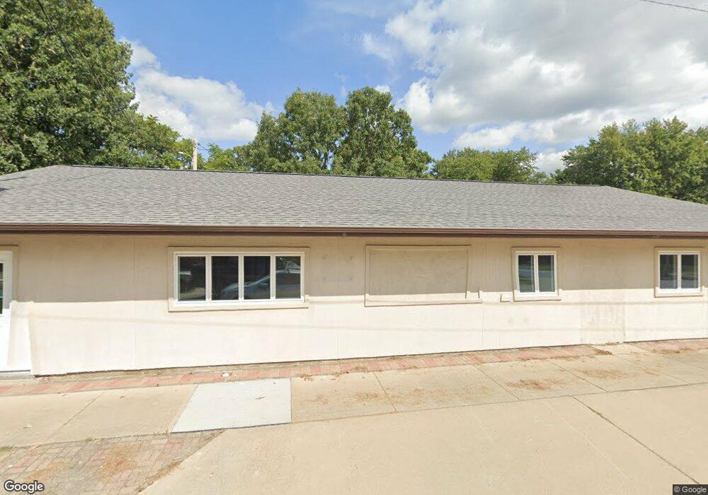 703 N Niles Ave, Tuscola, IL 61953 - photo 1