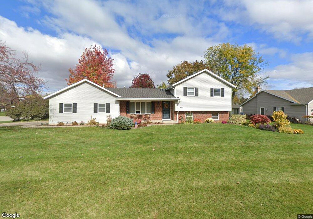 3152 W Roselawn Dr, Appleton, WI 54914 - photo 1