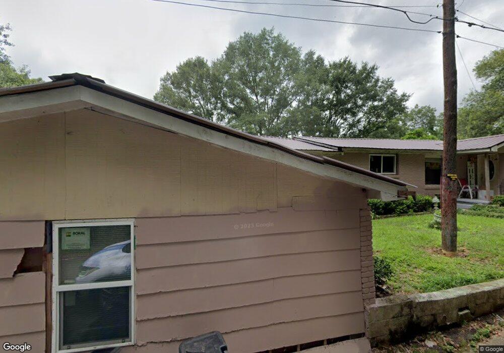 804 Mccomb St, McComb, MS 39648 - photo 1