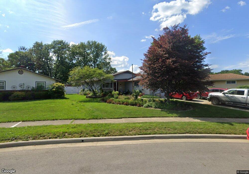 4849 Esterbrook Rd, Columbus, OH 43229 - photo 1