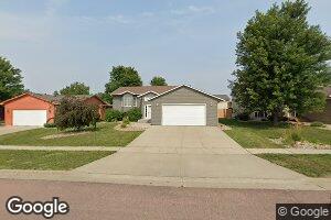 712 S 6th Ave, Brandon, SD 57005