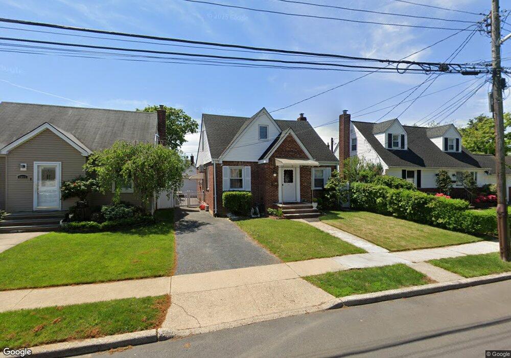 1015 Naple Ave, Franklin Square, NY 11010 - photo 1