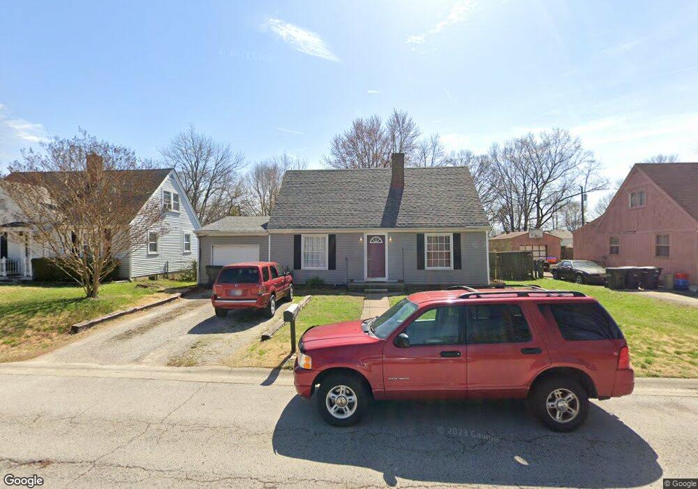 912 Sycamore Dr, Jeffersonville, IN 47130 - photo 1