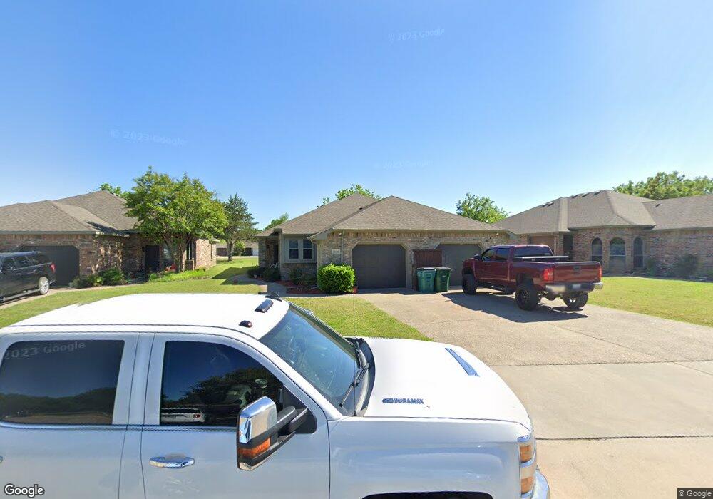 1624 Diamond Cir, Gainesville, TX 76240 - photo 1