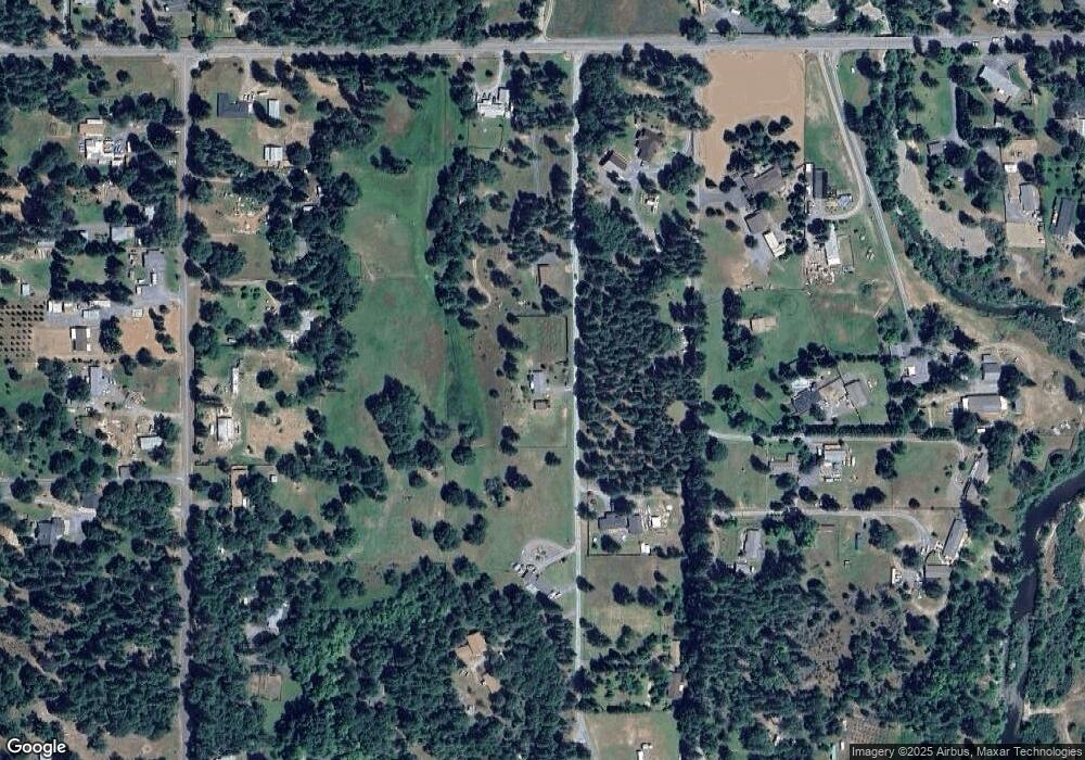 365 Queens Branch Rd, Rogue River, OR 97537 - photo 1