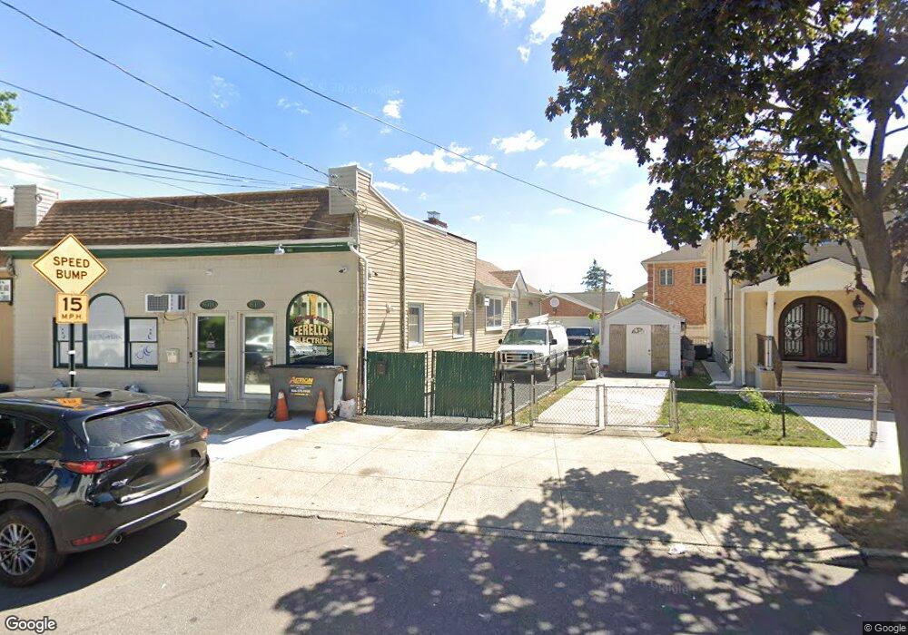 261-12 &06 E Williston Ave, Floral Park, NY 11001 - photo 1