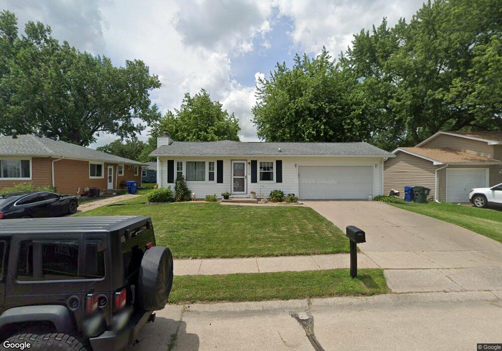 1110 Calvin St, Davenport, IA 52804 - photo 1