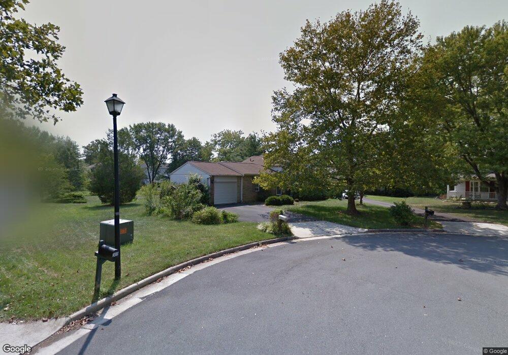 3017 Gatepost Ln, Herndon, VA 20171 - photo 1