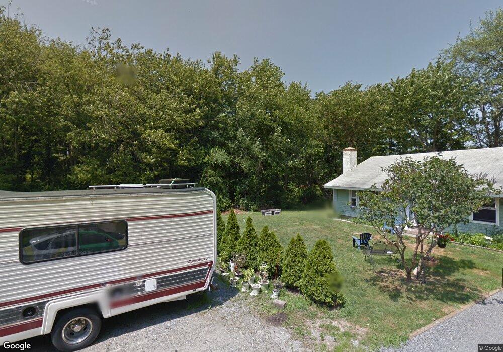 10 Bloom Ct, Middletown, RI 02842 - photo 1