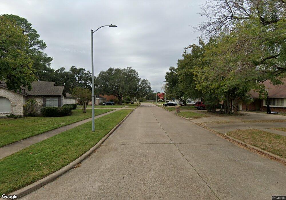 5738 Long Creek Ln, Houston, TX 77088 - photo 1