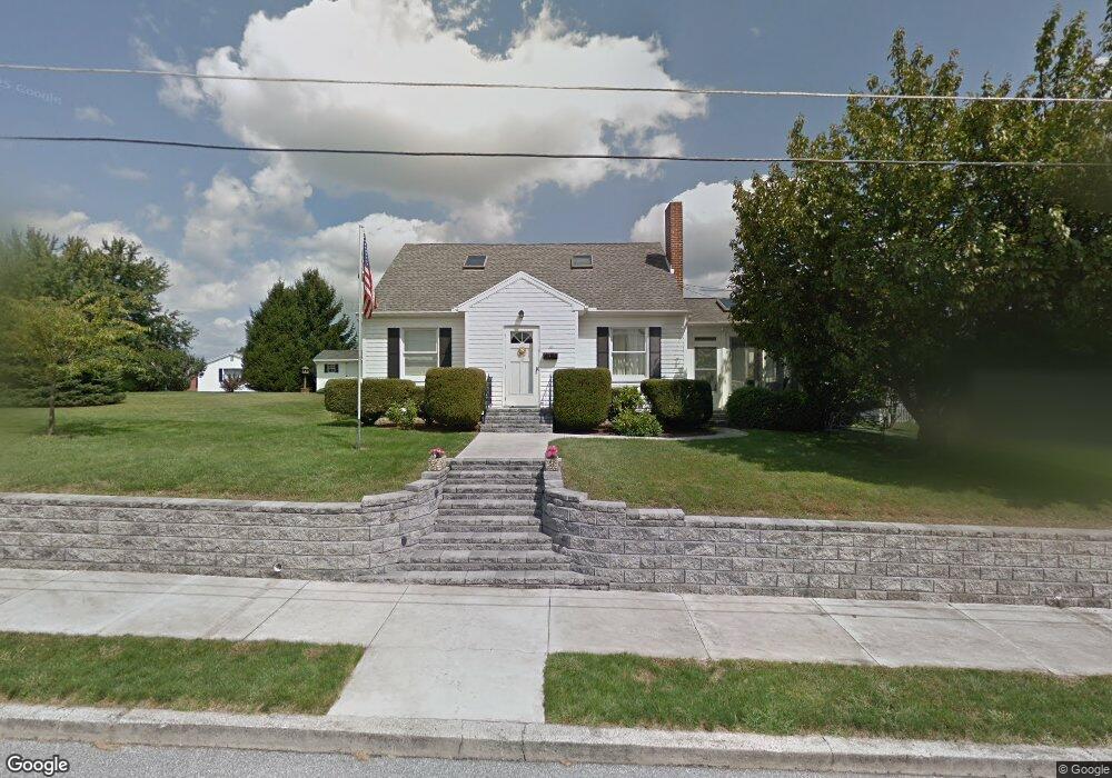 319 Fairmount Ave, Waynesboro, PA 17268 - photo 1