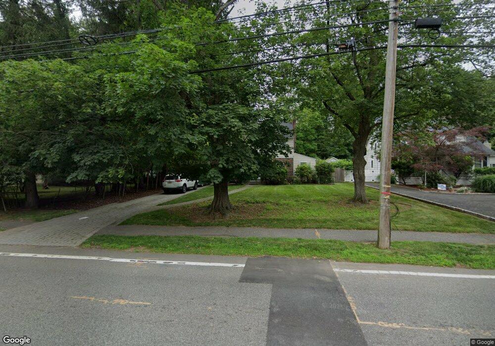 389 Knickerbocker Rd, Closter, NJ 07624 - photo 1