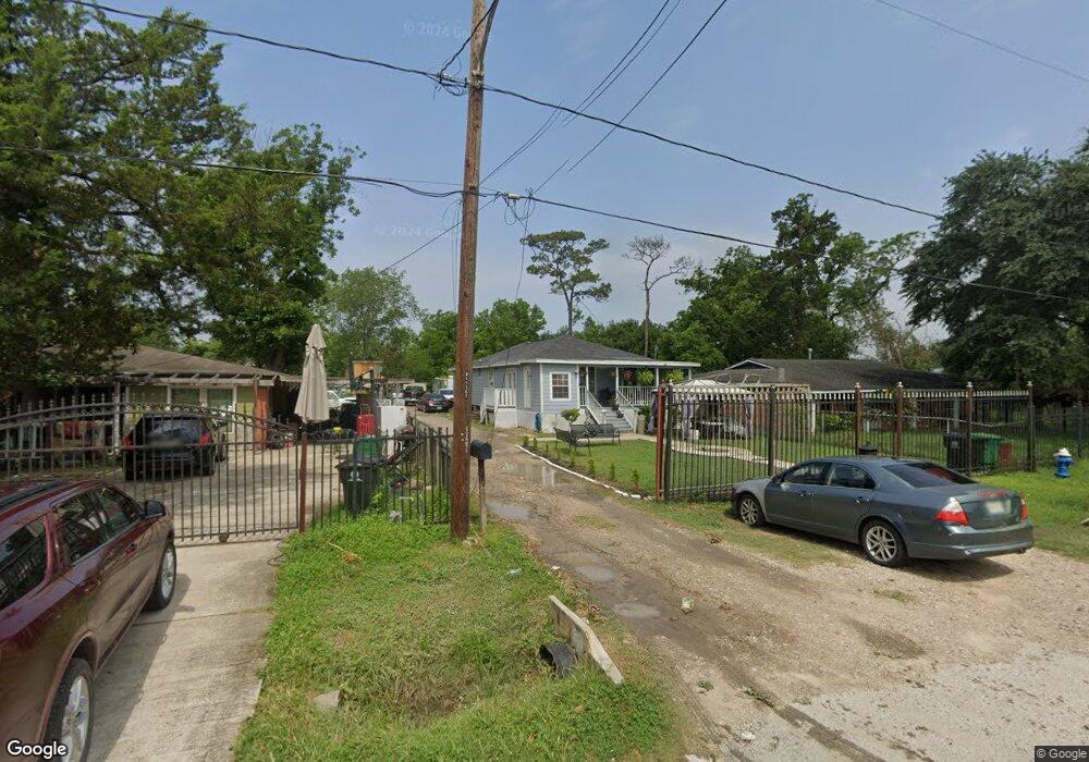 5717 Lavender St, Houston, TX 77026 - photo 1