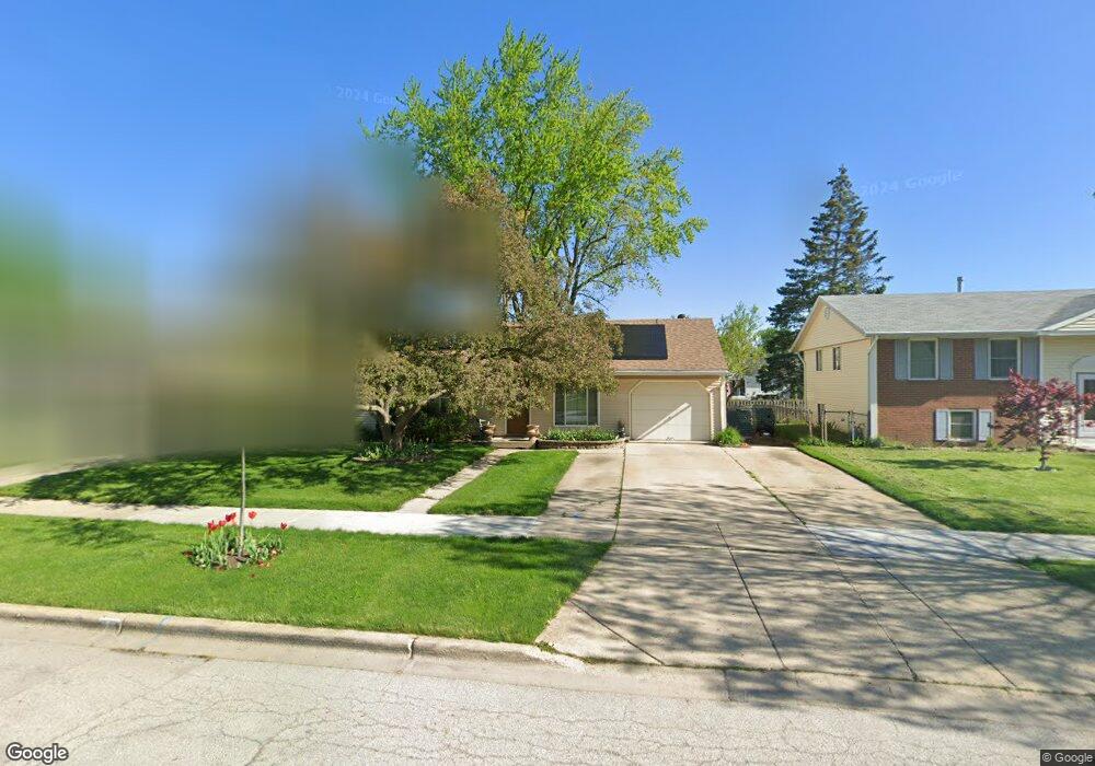 901 Upper Brandon Dr unit 1, Aurora, IL 60506 - photo 1