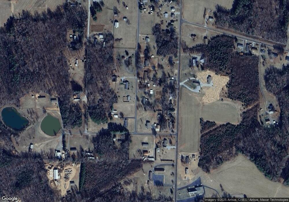 1261 Rockingham Dr, Reidsville, NC 27320 - photo 1