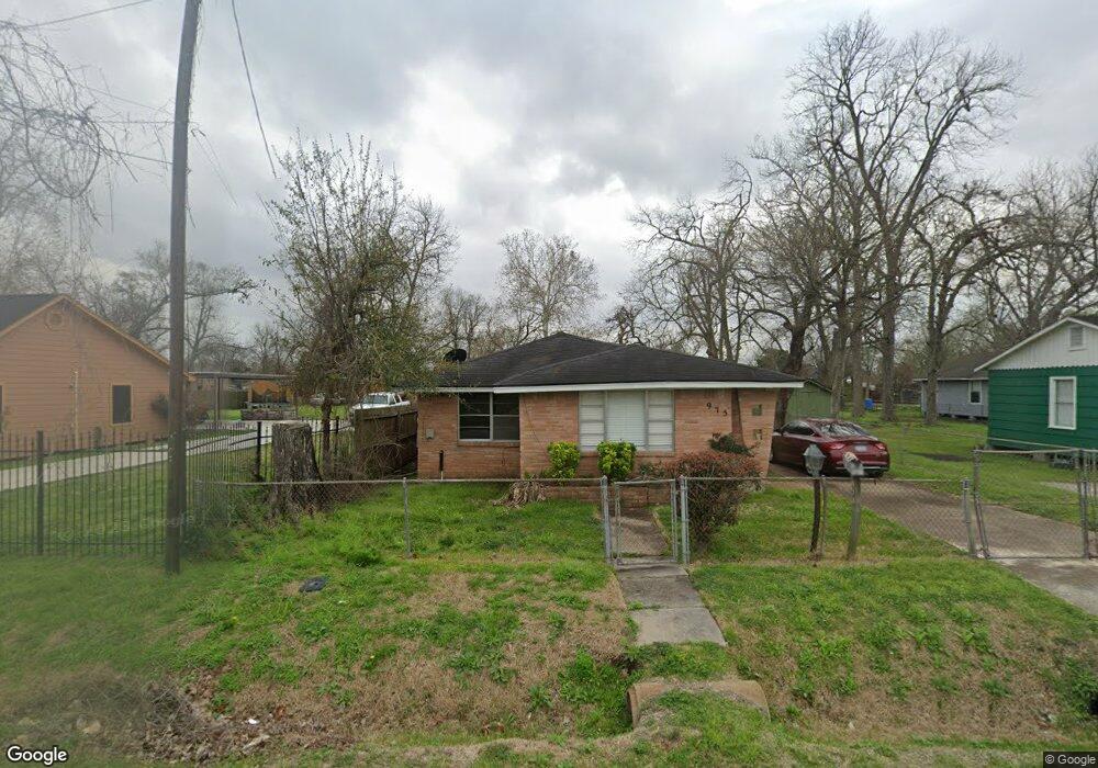 975 Glen Ave, Houston, TX 77088 - photo 1