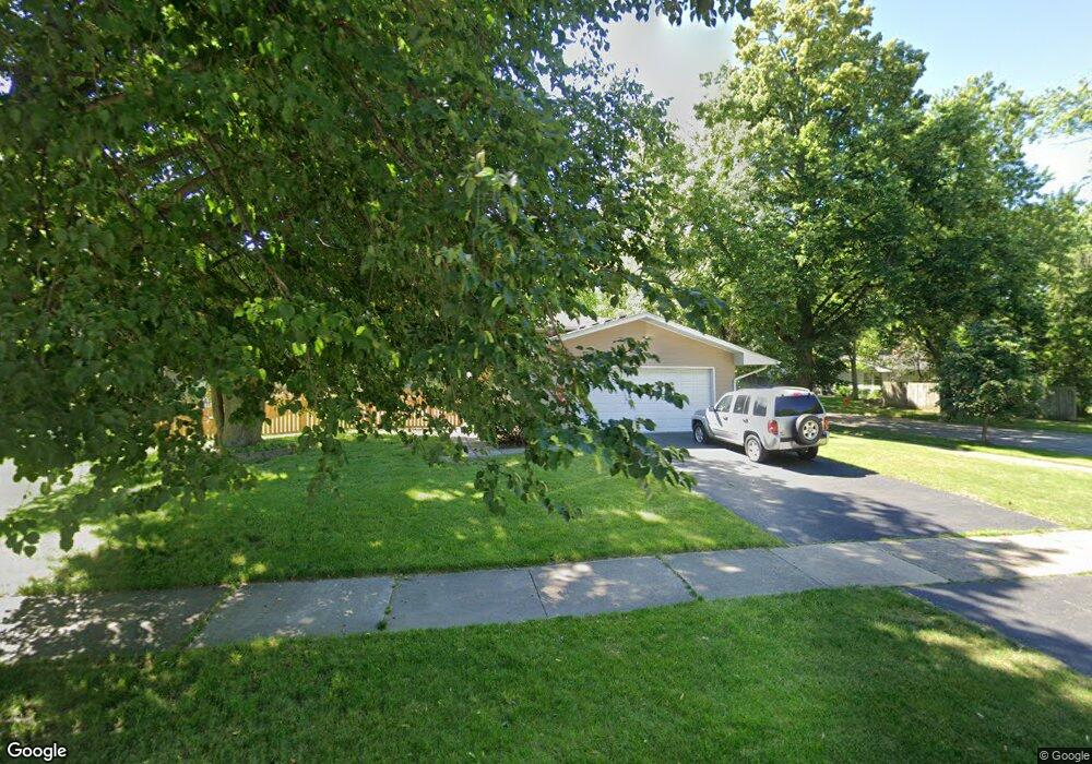 1112 Laurel Ln, Naperville, IL 60540 - photo 1